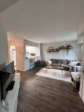 Building Photo - 900 N Stafford St