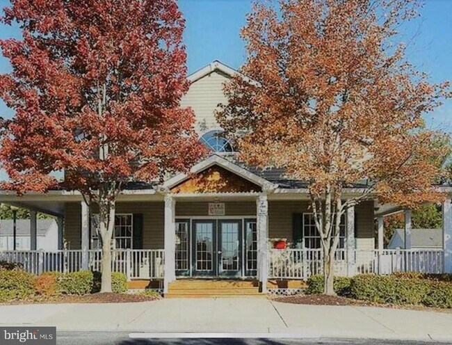 Building Photo - 7324 Willow Glen Way