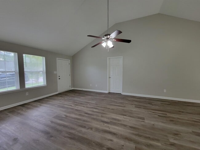 Building Photo - 7025 Stoneridge Dr
