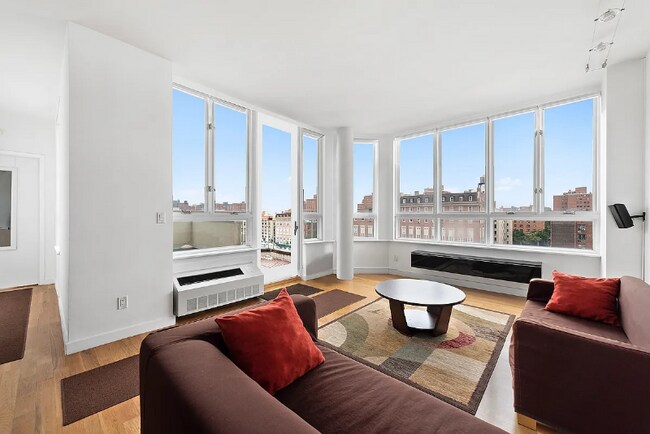 Building Photo - 342 E 110th St