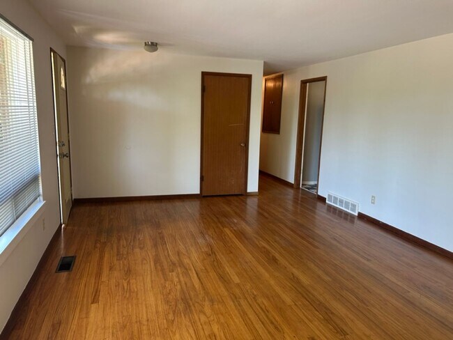 Foto del edificio - Meadowbrook Home