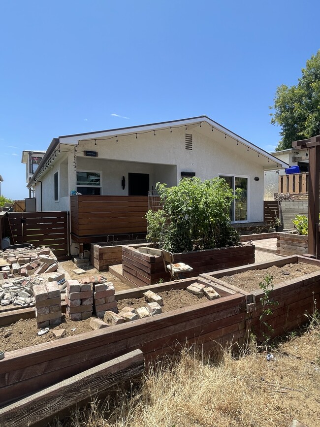 Building Photo - 3678 Paul Jones Ave
