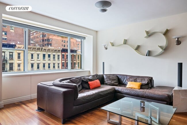 Building Photo - 340 E 64th St