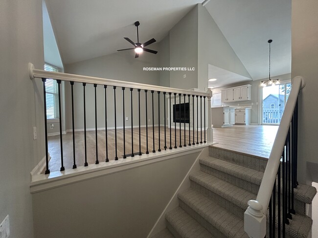 Entry - 1045 N Lincoln St