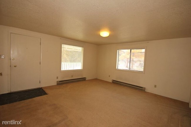 Building Photo - 2 br, 1 bath Apartment - 436 W 3rd