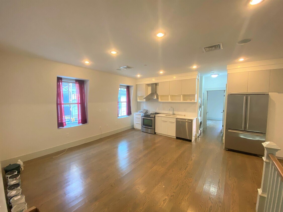 Foto principal - 15 Boardman St