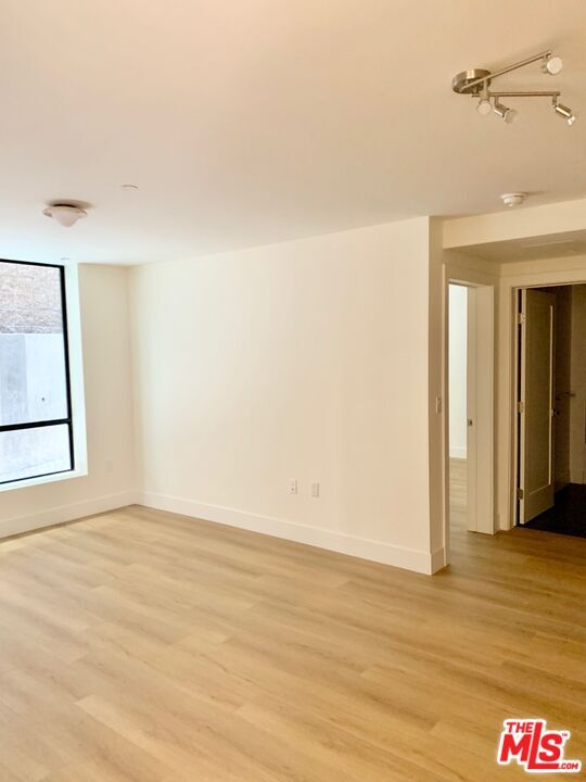 Foto del edificio - 1822 Overland Ave