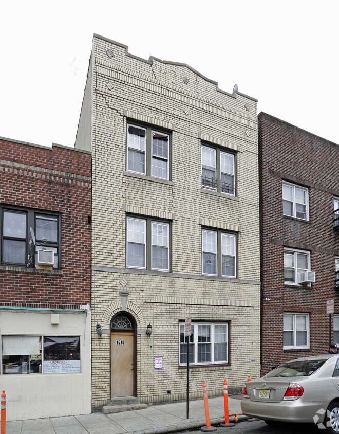 Primary Photo - 1618 Bergenline Ave