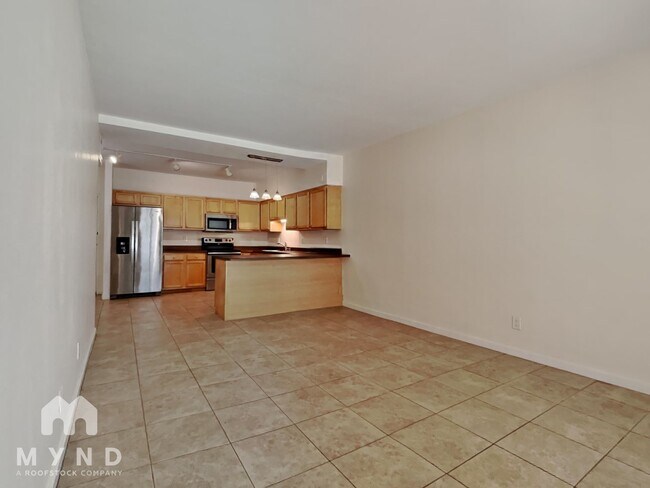 Foto del edificio - 355 E Thomas Rd