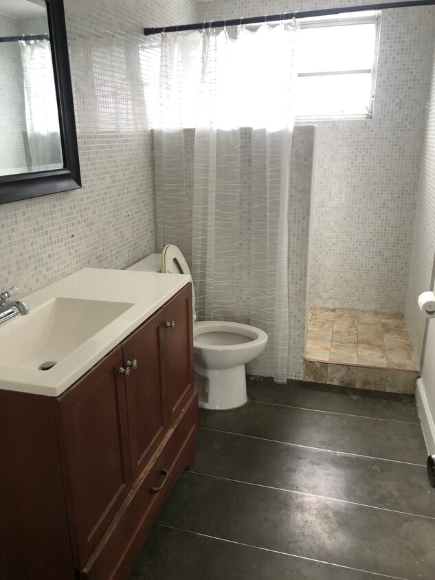 Foto principal - 9363 Fontainebleau Blvd