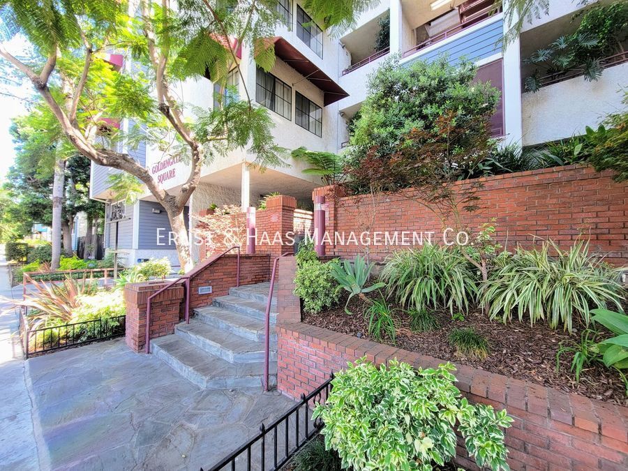 Foto principal - Beautiful and Modern Condo in Prime Downto...