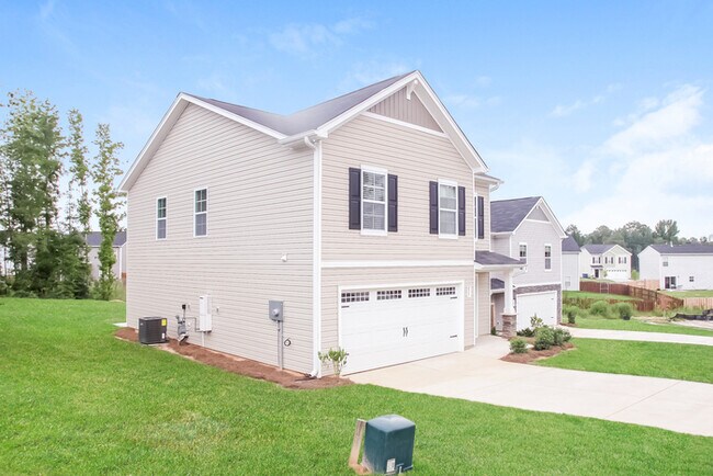 Building Photo - Brand New Home in Honey Tree Neighborhood