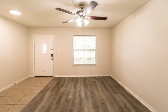 Foto del edificio - 19307 Arrow Grand Ct