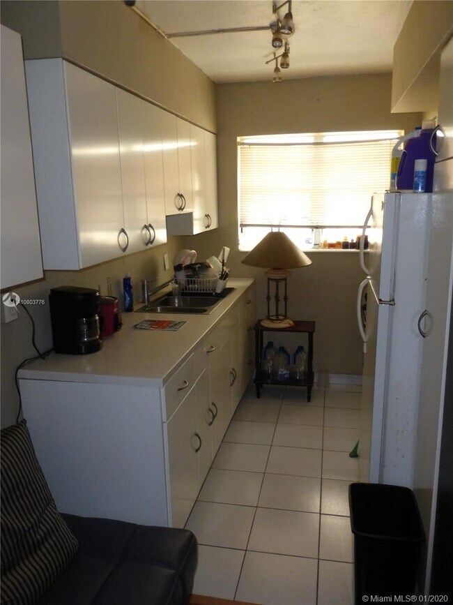 Foto del edificio - 4015 Indian Creek Dr