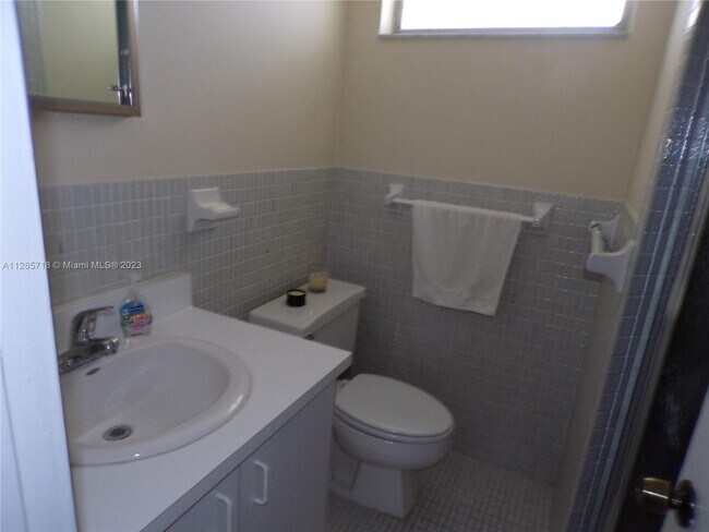 Building Photo - 3020 Marcos Dr