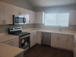 Building Photo - 1140 W 950 N