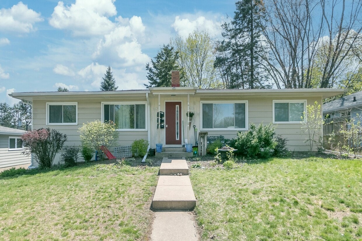 Primary Photo - 6619 Franklin Ave