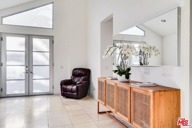 Foto del edificio - 28927 W Beach Ln