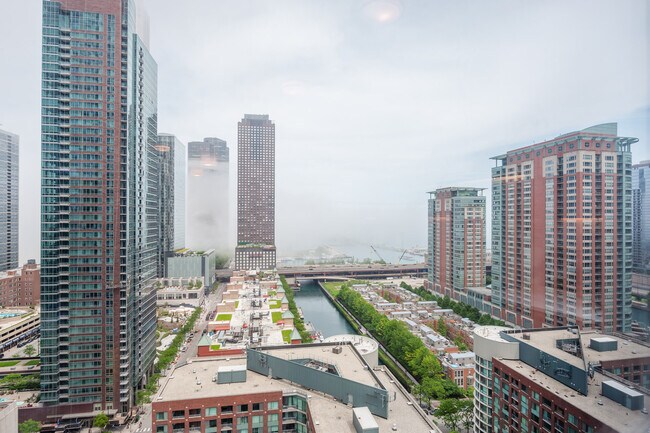 Foto del edificio - 465 N Park Dr