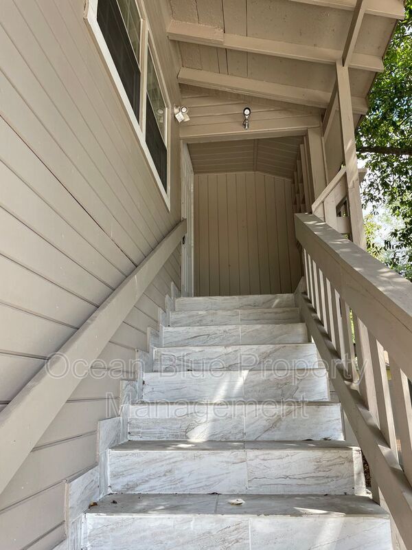 Photo - 206 E Ida St