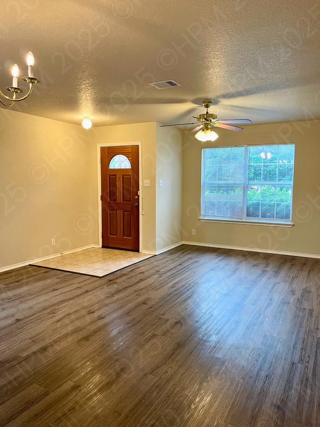 Building Photo - 7726 Cavern Hill