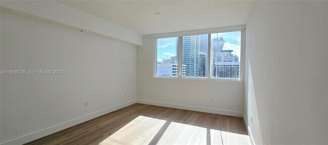 Foto del edificio - 244 Biscayne Blvd