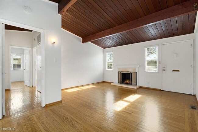 Foto del edificio - 2 br, 1 bath House - 2427 Cory Avenue
