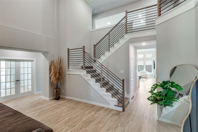 Foto del edificio - 352 Community Dr