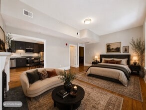 Building Photo - 7 E Franklin St