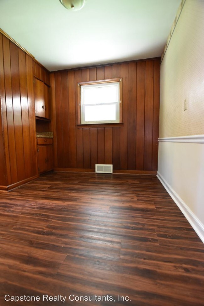 Building Photo - 5370 Shattalon Dr