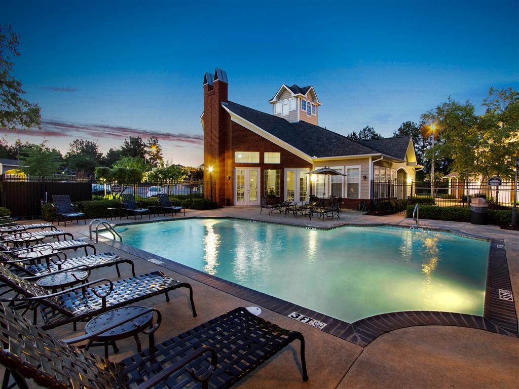 Carlton Park Apartment Homes Apartments in Flowood, MS