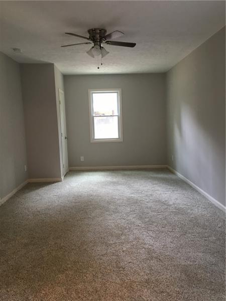 Foto del edificio - 195 Huntington Cir