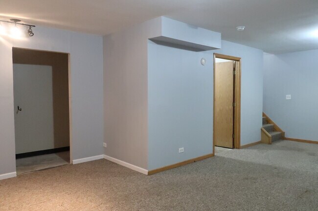 Foto del edificio - 3160 S Throop St