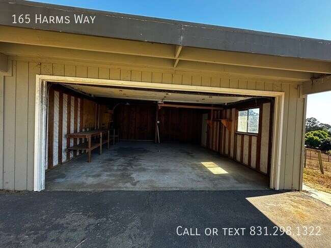 Building Photo - Expansive 4 Bed, 2 Bath La Selva Beach Hom...