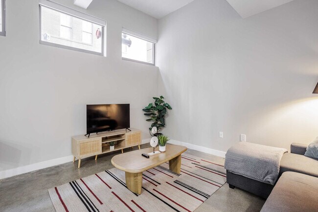 Foto del edificio - 205 W 4th St