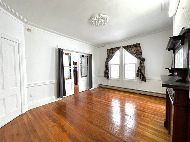 Foto del edificio - 132 Magnolia Ave