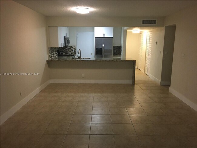Foto del edificio - 9143 SW 77th Ave