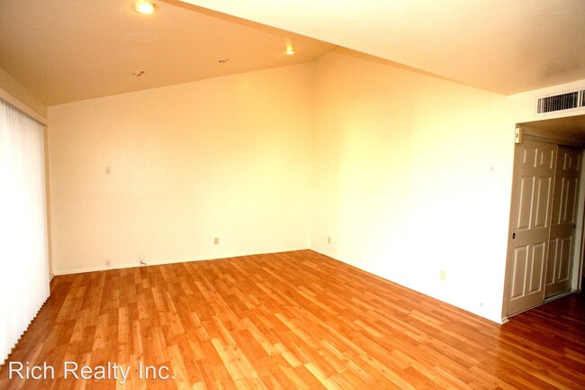 Foto del edificio - 2 br, 2 bath House - 842 S. Langley Ave #201