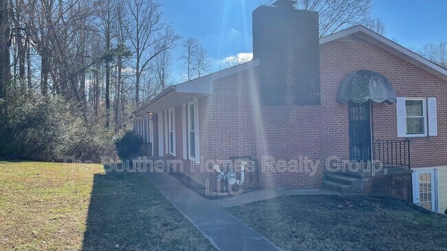 Building Photo - 710 Long Mill Rd