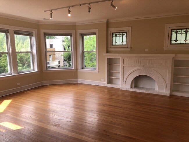 Foto del edificio - 2100 W Giddings St