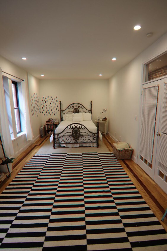 Foto principal - 654 W 161st St