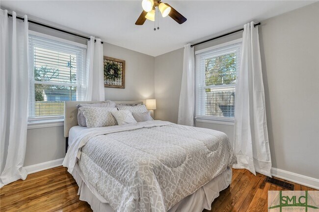 Foto del edificio - 319 E 58th St