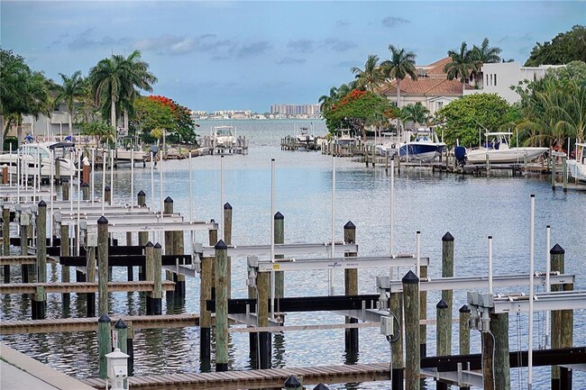 Building Photo - 1709 N Tamiami Trail