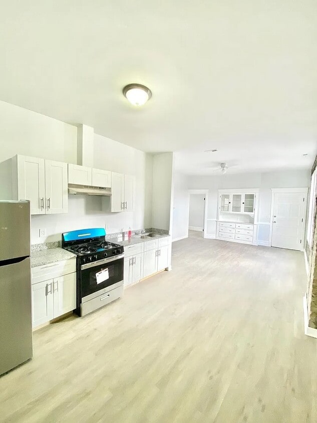 Primary Photo - 2238 S Homan Ave