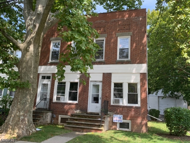Primary Photo - 29 Lathrop Ave