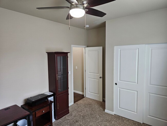 Foto del edificio - Smart Home Bliss For Rent in Yelm! | 25 Mi...