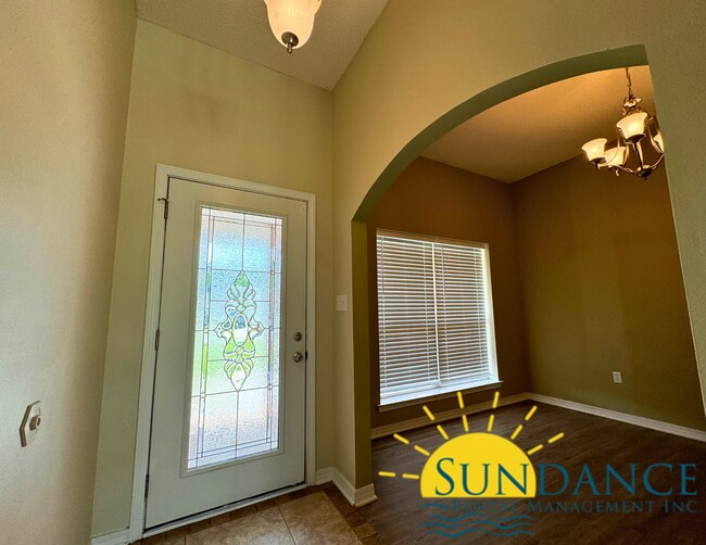 Foto del edificio - Spacious 4-Bedroom Home on a Quiet Cul-de-Sac!