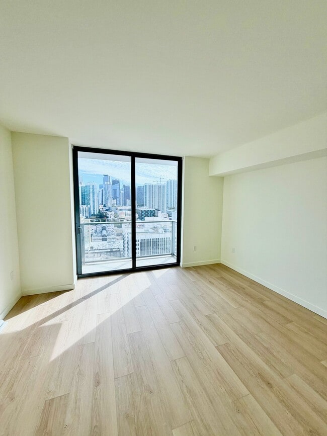 Foto del edificio - 141 NE 2nd St