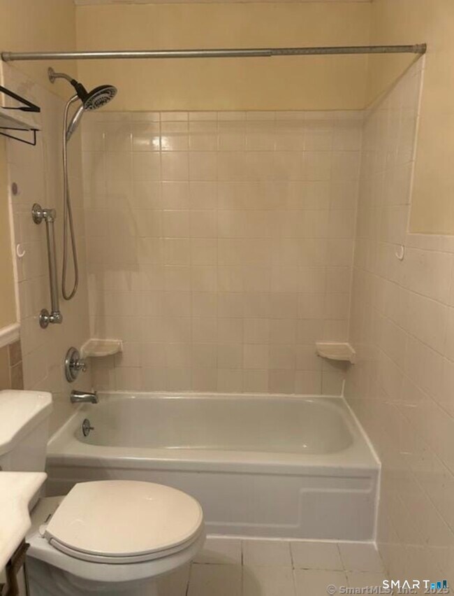 Foto del edificio - 50 Greenhouse Rd