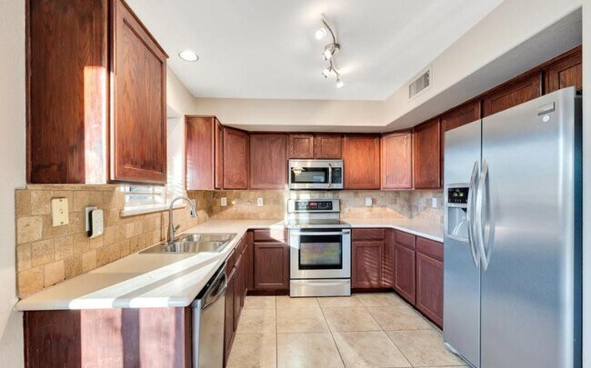 Foto del edificio - 3913 E Monona Dr